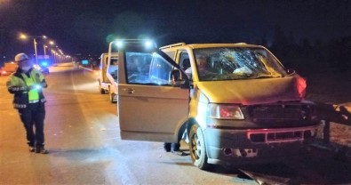 Erzincan'da Trafik Kazasi Açiklamasi 8 Yarali
