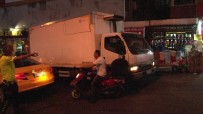 Maltepe'de Freni Bosalan Kamyon Araçlara Çarpti Açiklamasi 2 Yarali