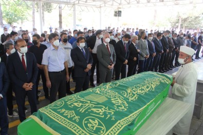 Adalet Bakanligi Ceza Isleri Genel Müdürü Öztürkmen'in Aci Günü