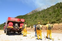 MAKİLİK ALAN - Antalya'da 25 Hektarlik Ormanin Yandigi Bölgede Sogutma Çalismalari Devam Ediyor