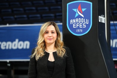 Avrupa'nin Zirvesinde Bir Izmirli