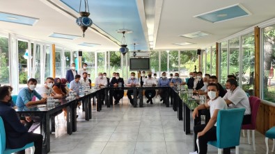 Baskan Ceyhun, Emet'te Gençlerle Bulustu