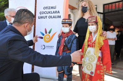 Denizli'de 52 Otizm Özel Egitim Sinifina Materyal Dagitildi