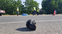 EMEKLİ - Izmir'deki Feci Kazada Motosiklet Sürücüsü Yasamini Yitirdi