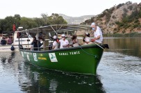  AK PARTİ - 'Kanal Temiz' Teknesi Dalyan'da Temizlige Basladi