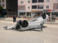 DİREKSİYON - Kazayi Ucuz Atlatti