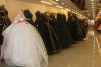 HAFTA SONU - Yasaklarin Sona Ermesi Esnafi Sevindirdi