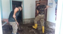 Kirgizistan'da Sel Açiklamasi 1 Ölü