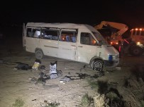 Tarim Isçilerini Tasiyan Minibüs Takla Atti Açiklamasi 1 Ölü, 14 Yarali