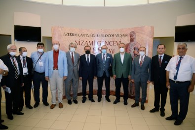 Azerbaycan'in Millî Sairi Nizami Gencevî Bursa'da Anildi