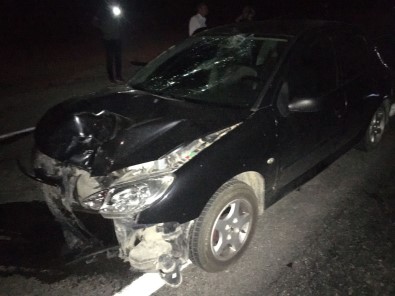 Otomobil Ile Motosiklet Çarpisti, Kazada 1 Kisi Yaralandi