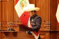 Peru'da Pedro Castillo Devlet Baskani Olarak Yemin Etti