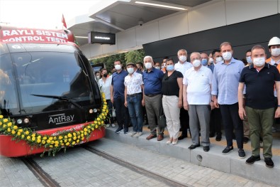 Antalya'da 3. Etap Rayli Sitemin Test Sürüsü CHP'li 10 Büyüksehir Belediye Baskaninin Katilimiyla Basladi