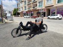 BENZIN - Hatayli Genç, Joystick Kollu Motosiklet Yapti