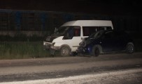 Otomobil Ve Minibüs Çarpisti Açiklamasi 2'Si Çocuk 6 Yarali