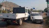 Kozan'da 3 Aracin Karistigi Kazada 2 Kisi Yaralandi