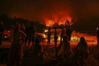 son dakika izmir de yangin izmir de nerede yangin cikti izmir yangininda can kaybi var mi