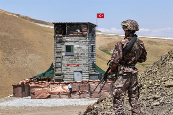 750 özel harekat polisi sınıra yerleşti!