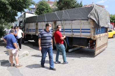 Bolu'ya Yabancilar Için 20 Ton Su Getiren Is Adamina Vatandastan Tepki