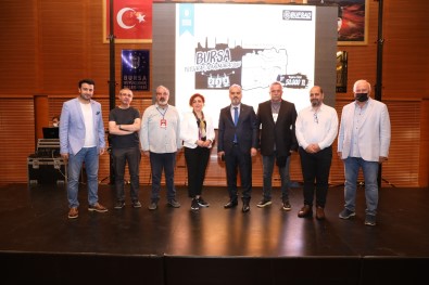 Baskan Aktas, Fotograf Tutkunlariyla Bulustu