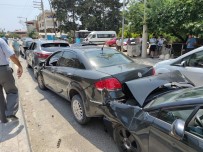 ZİNCİRLEME KAZA - Hatay'da Zincirleme Trafik Kazasi