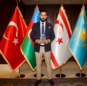 Izol'e Anlamli Plaket