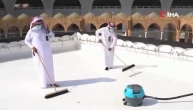 Kabe'de Hac Hazirliklari Devam Ediyor