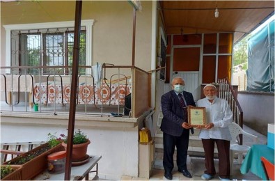 Koca Yürek'den Mehmetçige Anlamli Bagis