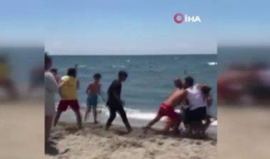 Kumburgaz'da Cankurtaranlar Ile Çocuklar Arasinda Kavga