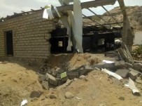 HÜKÜMET - Yemen'de Hükümet Güçlerinin Kampina Hava Saldirisi Açiklamasi 7 Ölü, 20 Yarali