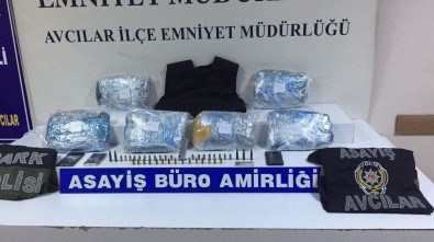 Avcilar'da Uyusturucu Saticisi 2 Süpheli Yakalandi