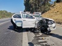 JANDARMA - Aydin-Izmir Otobaninda Trafik Kazasi Açiklamasi 1 Yarali