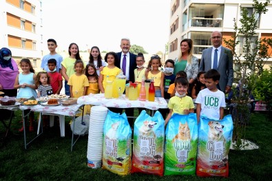 Çocuklar Sokak Hayvanlari Için Seferber Olmustu...Baskan Erdem O Çocuklara Sürpriz Yapti