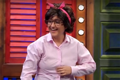 Ecem Erkek Güldür Güldür’den Ayrıldı mı? Ecem Erkek Kimdir? Ecem Erkek Kaç Yaşındadır?