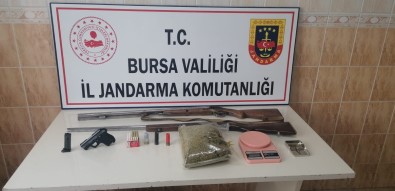 Jandarmadan Uyusturucu Partisi Yapilan Iki Adrese Baskin