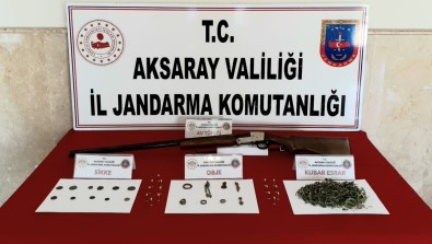 Jandarmanin Operasyonunda Uyusturucu, Tüfek Ve Tarihi Eser Ele Geçirildi