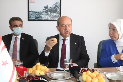 KKTC Cumhurbaskani Tatar'dan Malatya Kayisisina Övgü Dolu Sözler