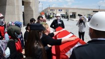 EMNİYET MÜDÜRÜ - Kütahya'da Sehit Polis Memuru Için Tören Düzenlendi