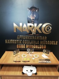 Oyuncak Pelus Kuzu Içerisinde Uyusturucu Maddeler Çikti