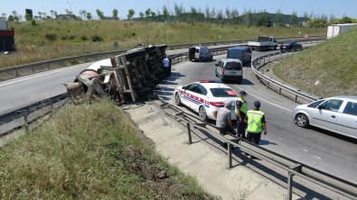 Tuzla'da Beton Mikseri Yola Devrildi Açiklamasi 1 Yarali