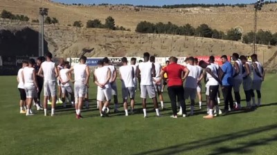 Yeni Malatyaspor Teknik Direktörü Irfan Buz, Transfer Çalismalarini Sürdürdüklerini Söyledi Açiklamasi