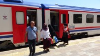 TREN SEFERLERİ - Yeniden Baslayan Tren Seferleri Vatandasi Sevindirdi
