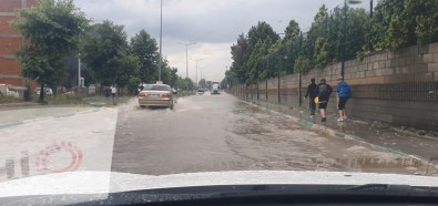 Bursa 10 Dakikalik Sele Teslim Oldu...Yollar Göle Döndü