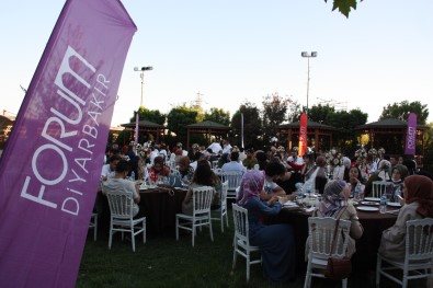 Forum Diyarbakir, Gençleri Yemekte Bulusturdu