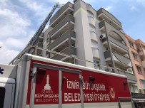 POLİS - Izmir'de 6 Katli Binada Yangin Panigi