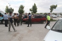 NECMETTİN ERBAKAN - Konya'da Kursunlanan Otomobilin Sürücüsü Yaralandi