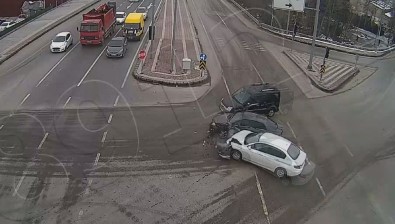 Malatya'da Trafik Kazalari Kameralara Yansidi