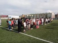 GENÇLİK MERKEZİ - Pazaryeri'nde Açilan Yaz Spor Okullarinda 6 Bransta 391 Sporcu Egitim Görecek
