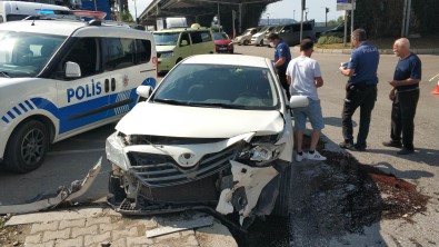 Samsun'da Kavsakta Kaza Açiklamasi 2 Yarali