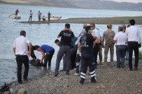 POLİS - Serinlemek Için Suya Girdi, Cansiz Bedeni Çikti